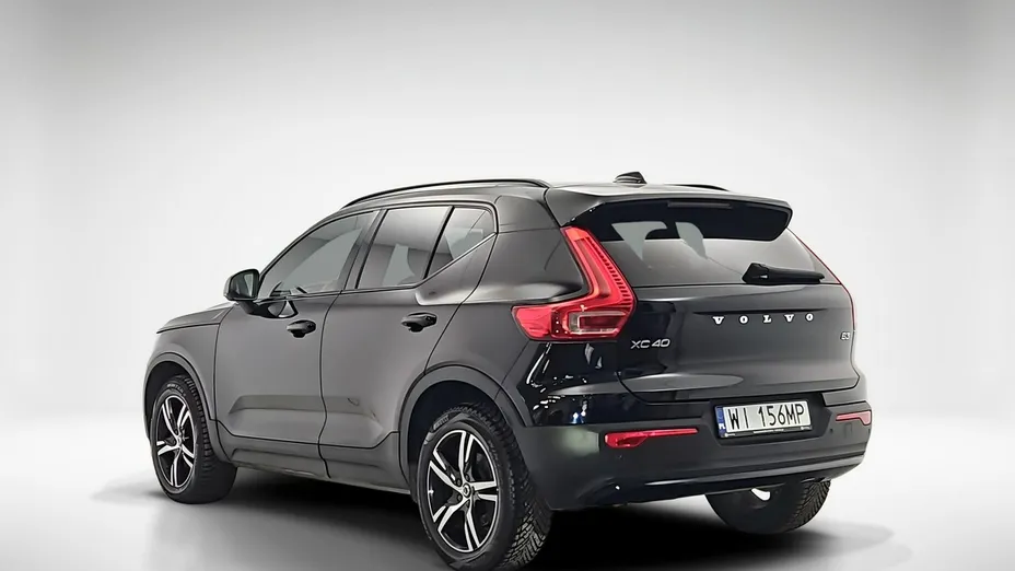 VOLVO XC40 -