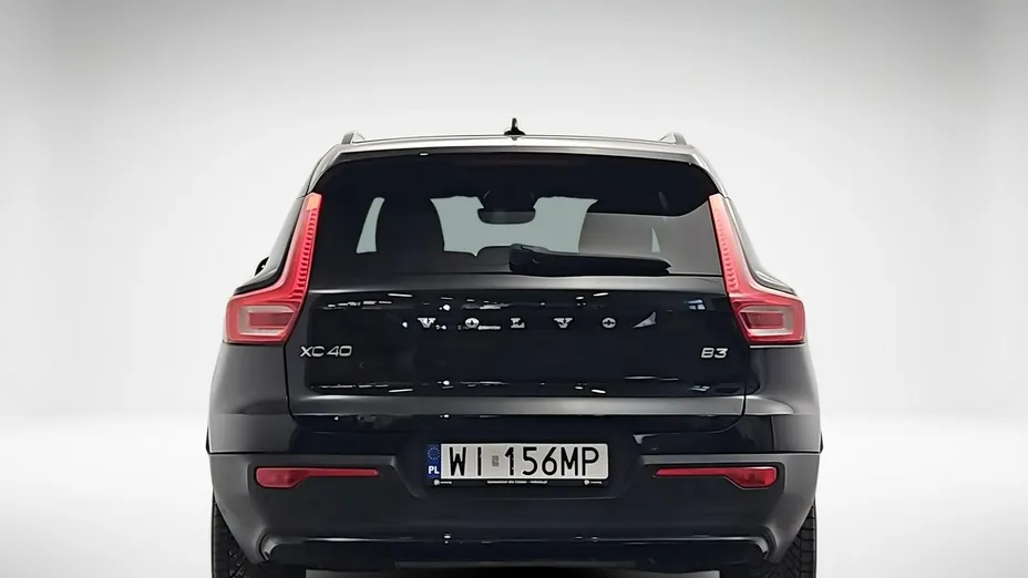 VOLVO XC40 -