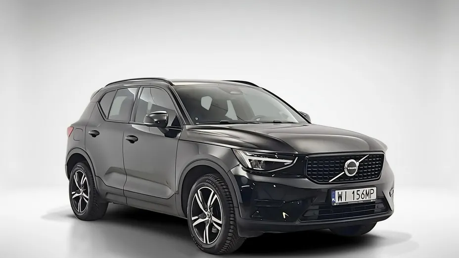 VOLVO XC40 -