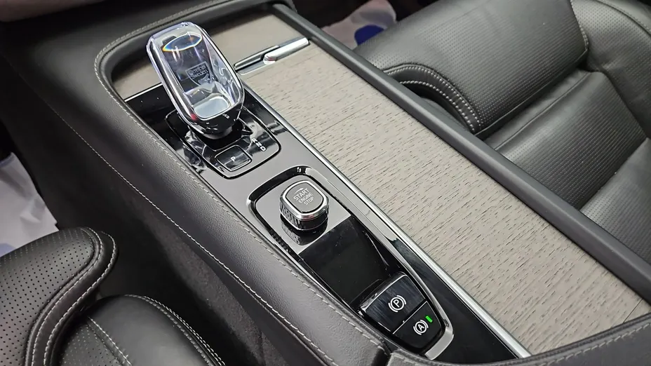 VOLVO XC90 -