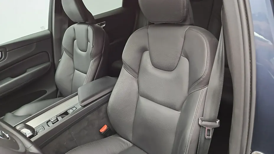 VOLVO XC60 -
