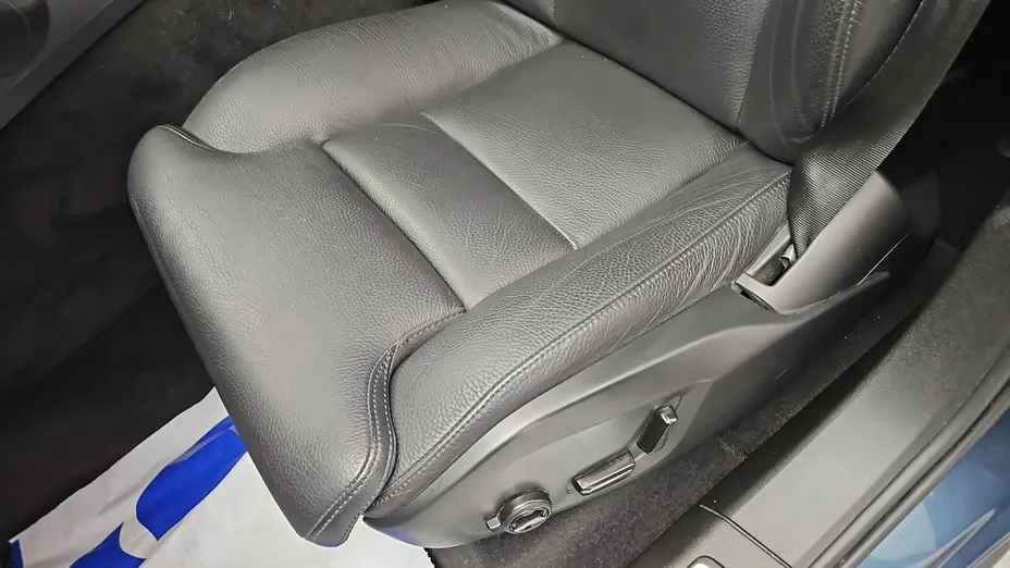 VOLVO XC60 -