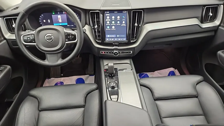 VOLVO XC60 -