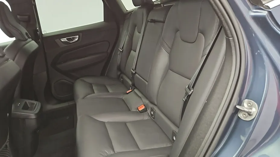 VOLVO XC60 -