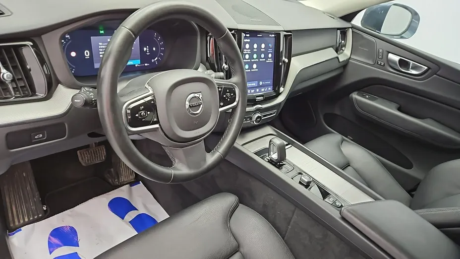 VOLVO XC60 -