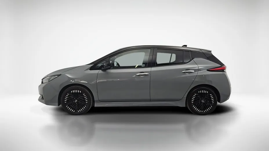 NISSAN Leaf -