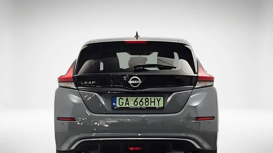 NISSAN Leaf -