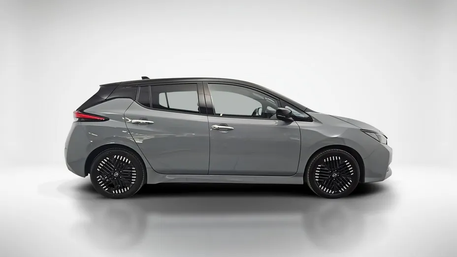 NISSAN Leaf -