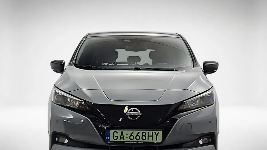 NISSAN Leaf -