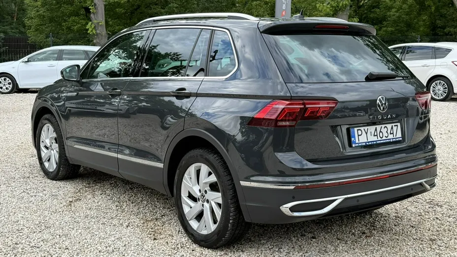 VOLKSWAGEN Tiguan -