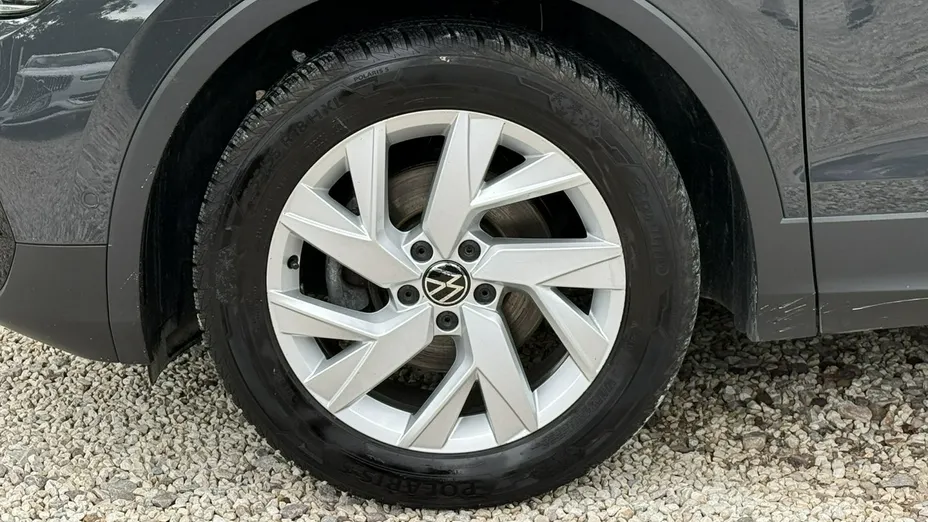 VOLKSWAGEN Tiguan -