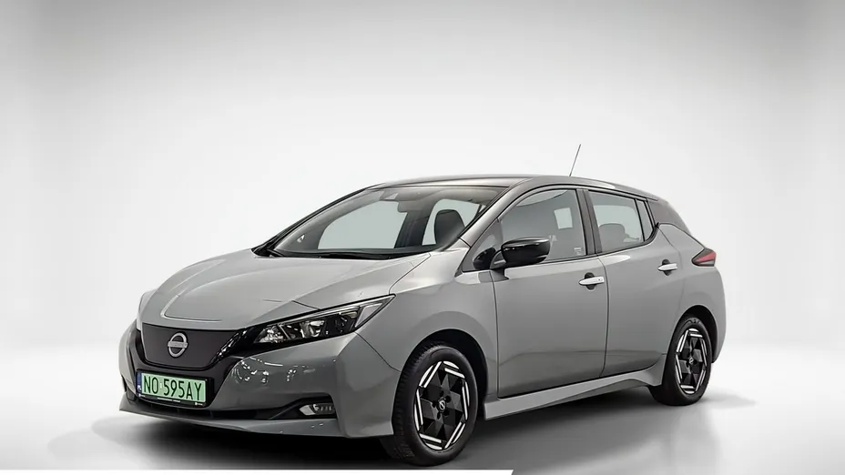NISSAN Leaf -