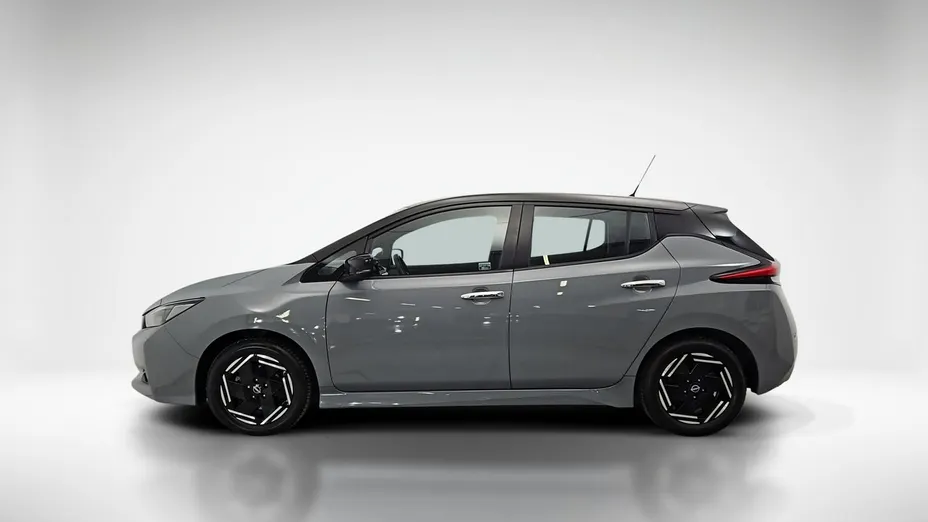 NISSAN Leaf -