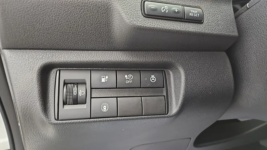 NISSAN Leaf -