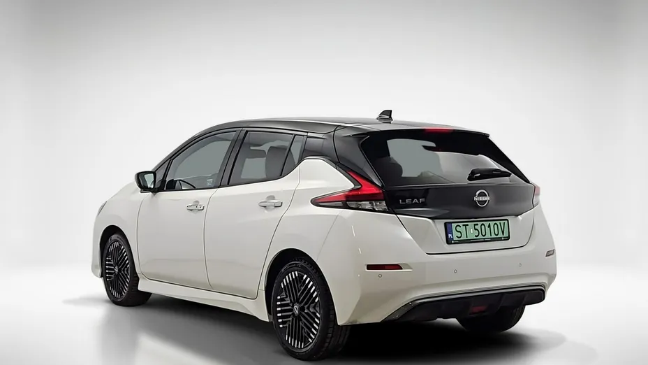 NISSAN Leaf -