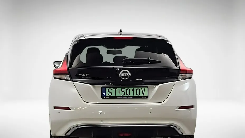 NISSAN Leaf -
