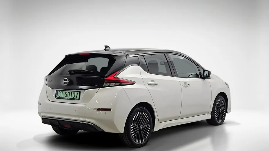 NISSAN Leaf -