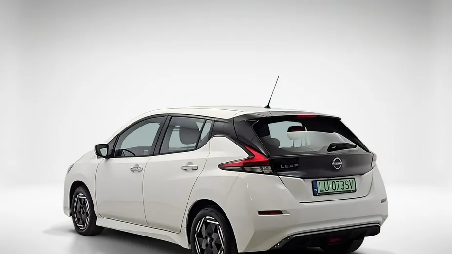 NISSAN Leaf -