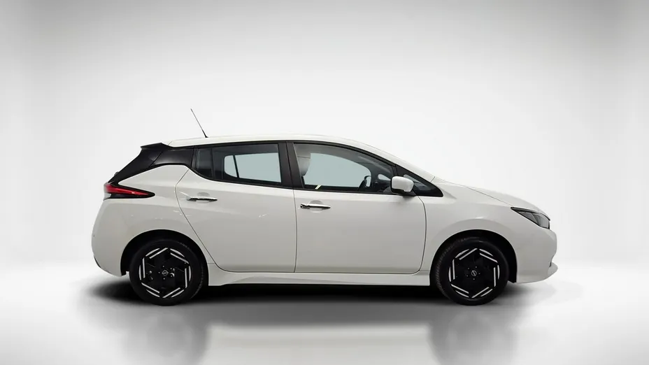 NISSAN Leaf -