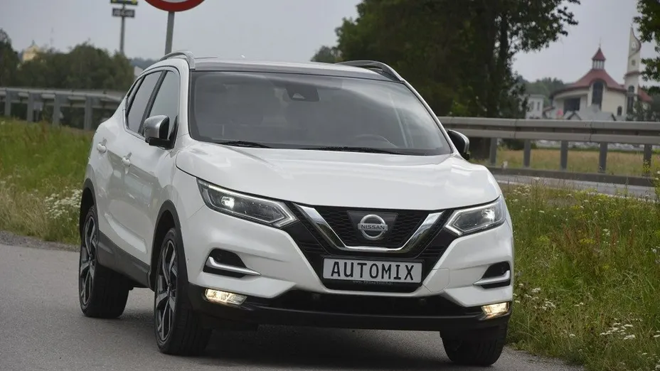 NISSAN Qashqai -