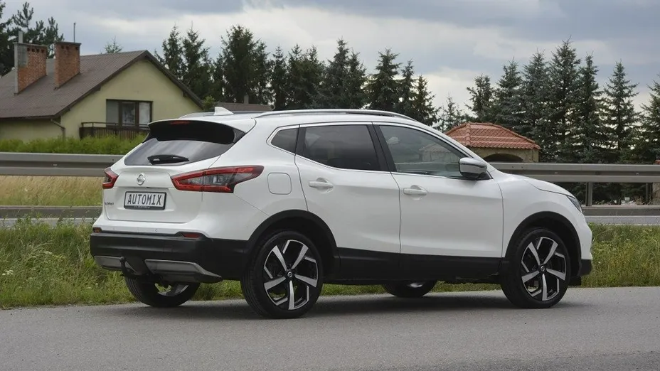 NISSAN Qashqai -