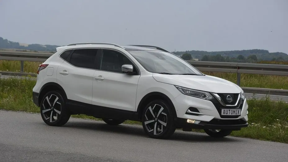 NISSAN Qashqai -