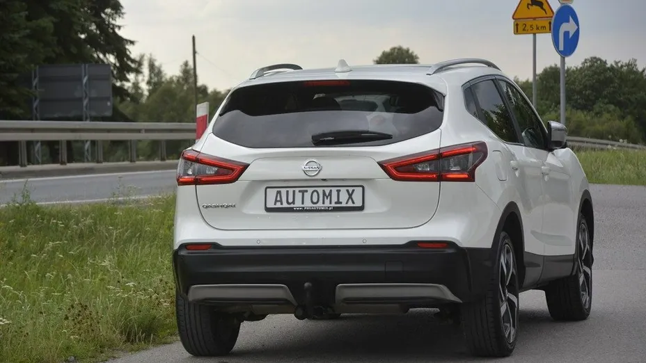 NISSAN Qashqai -