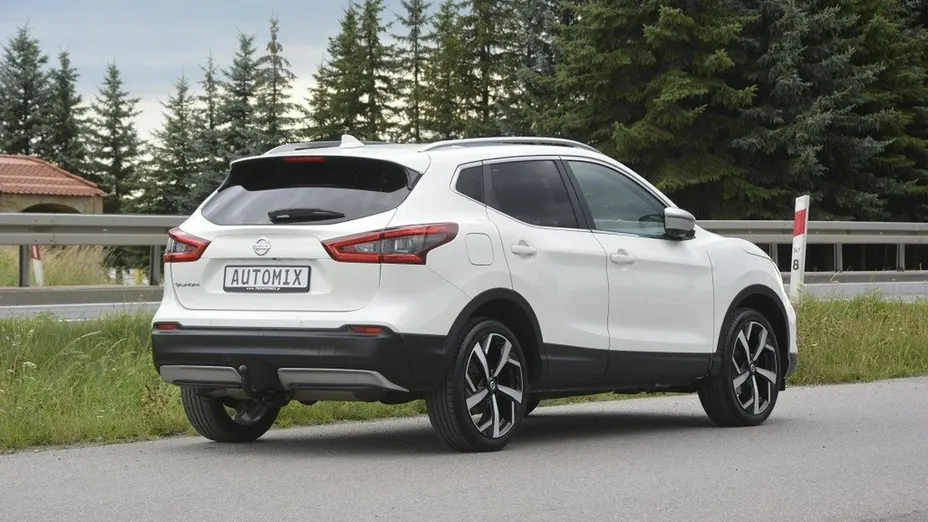NISSAN Qashqai -