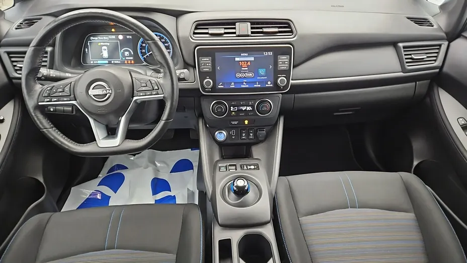 NISSAN Leaf -