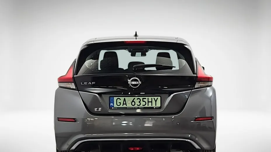 NISSAN Leaf -