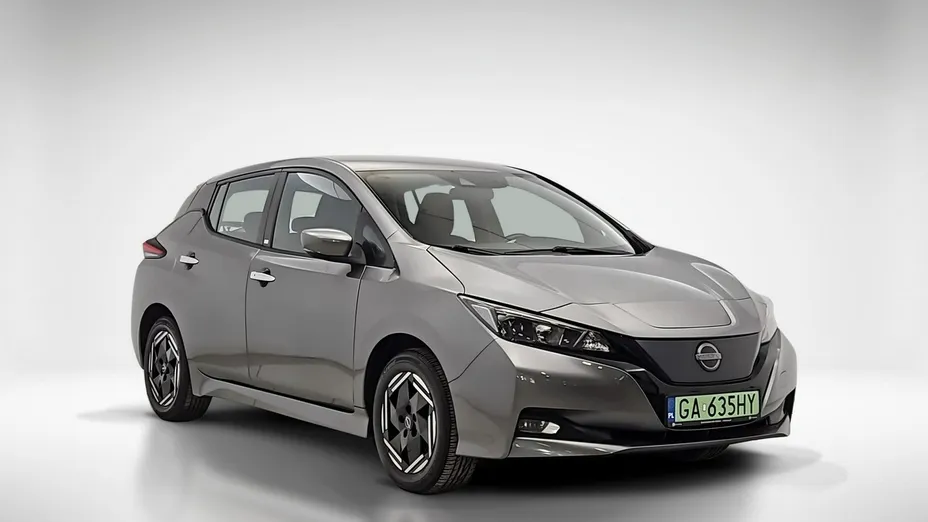 NISSAN Leaf -