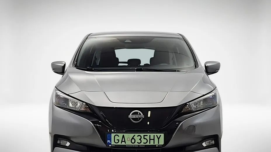 NISSAN Leaf -