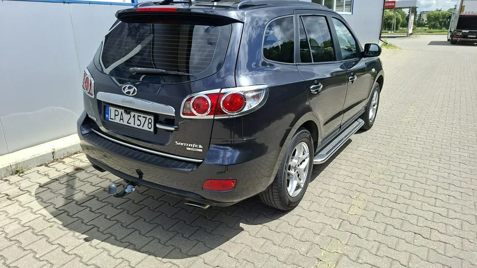 HYUNDAI Grand Santa Fe -