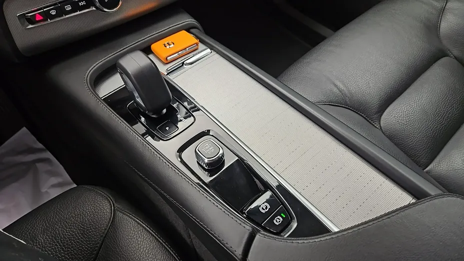 VOLVO XC90 -