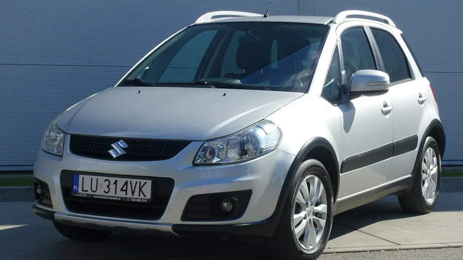 SUZUKI SX4 -