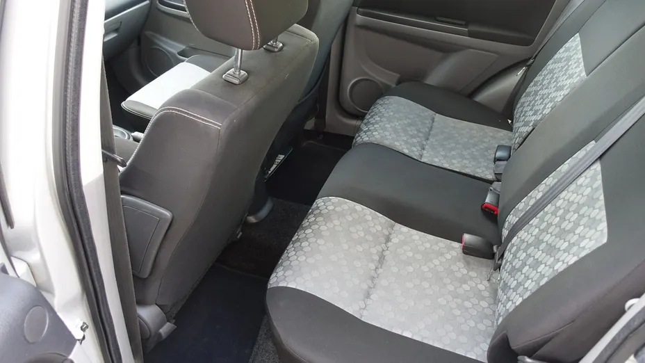SUZUKI SX4 -