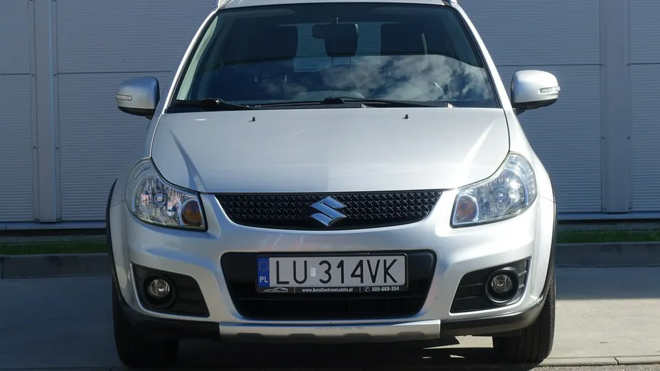 SUZUKI SX4 -