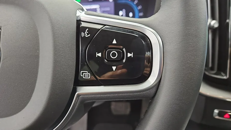 VOLVO XC60 -
