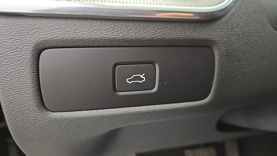 VOLVO XC60 -