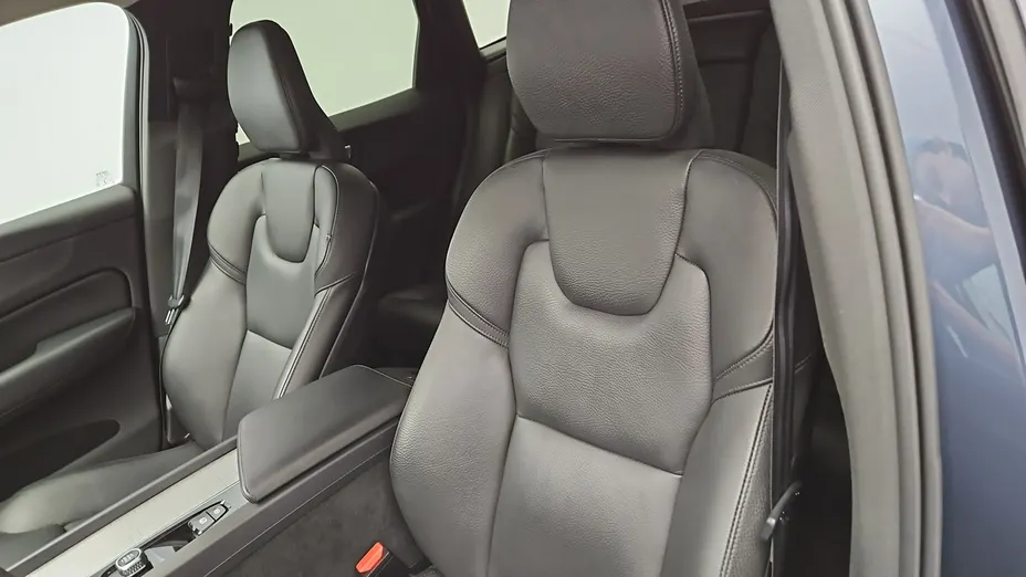 VOLVO XC60 -