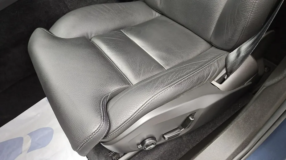 VOLVO XC60 -