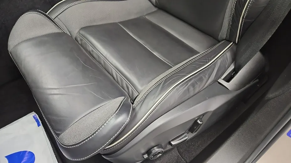 VOLVO XC60 -