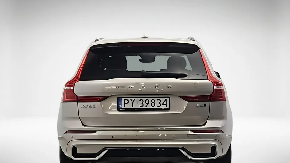 VOLVO XC60 -