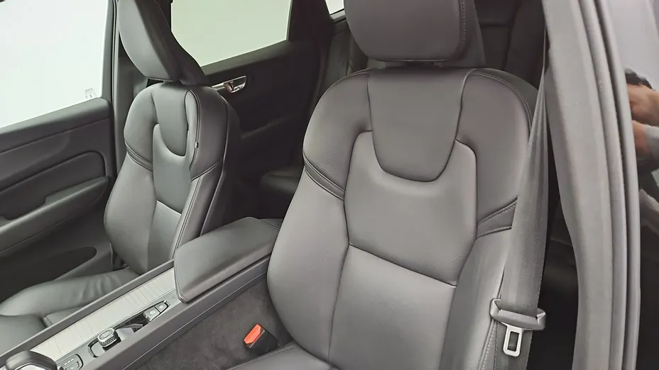 VOLVO XC60 -