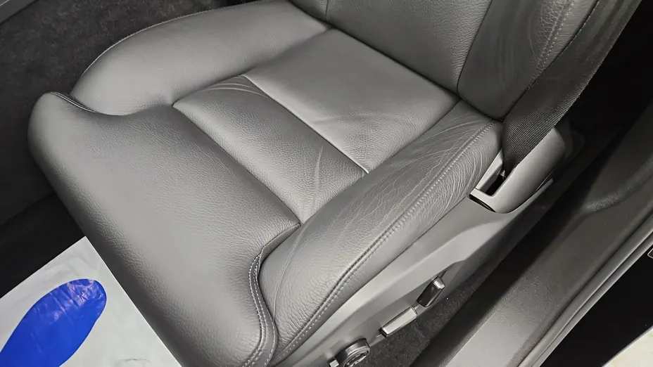 VOLVO XC60 -