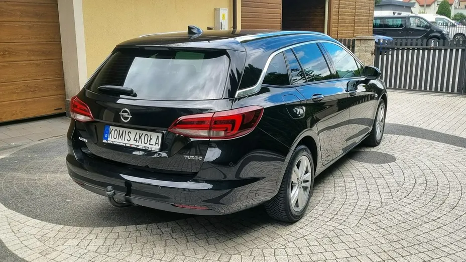 OPEL Astra -