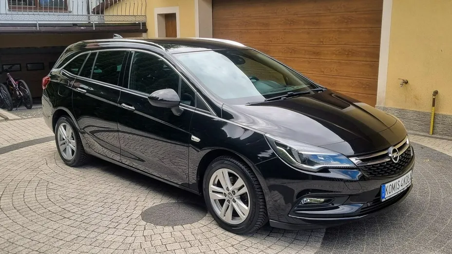 OPEL Astra -