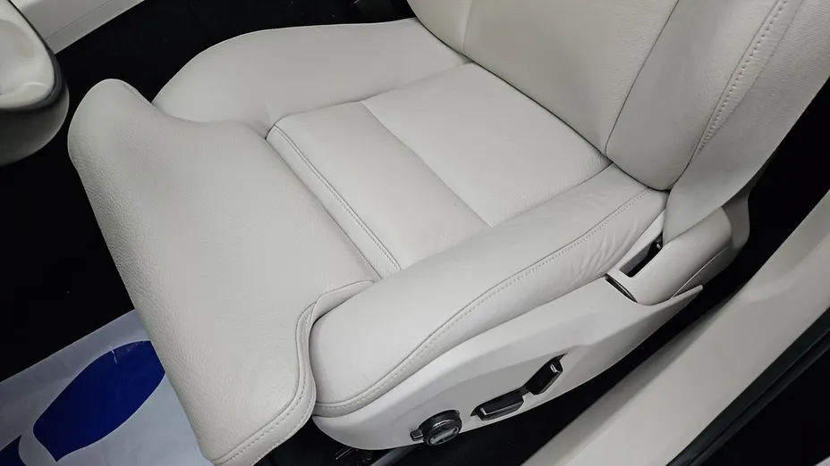 VOLVO XC60 -