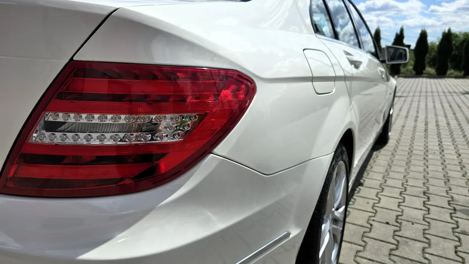 MERCEDES-BENZ C Klasa -