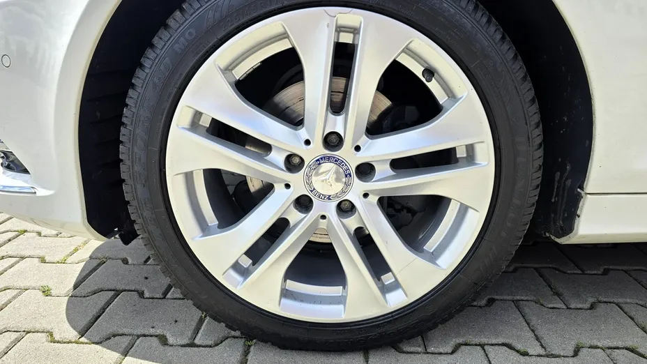 MERCEDES-BENZ C Klasa -